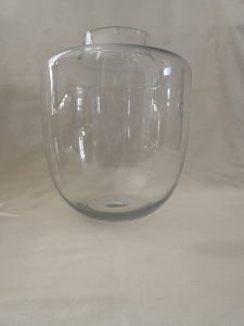 Medium Ake Vase  24(h) x  9(w)cm - R300